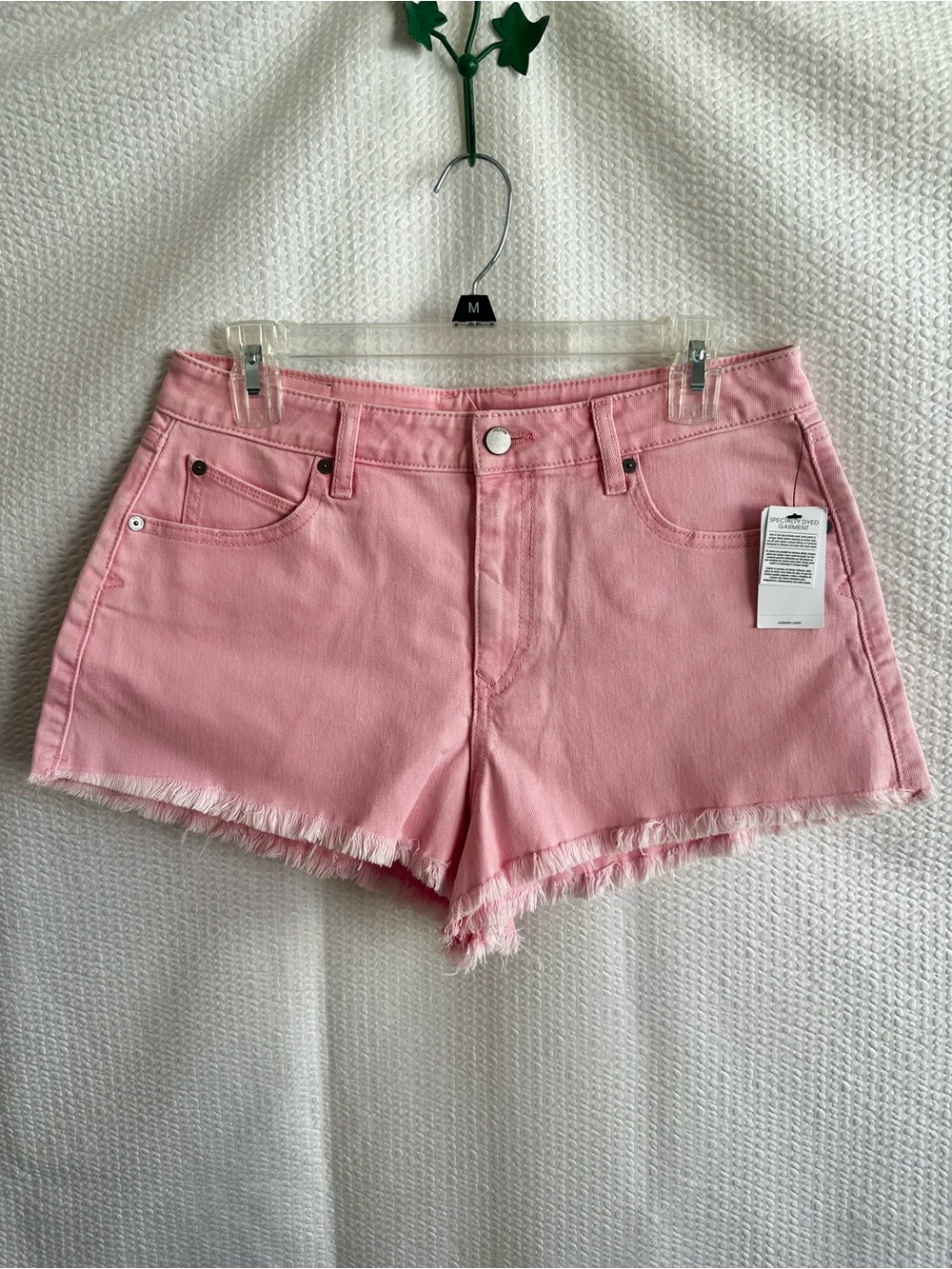 Volcom 1991 Stoned Denim Shorts Pink Frayed Hem Mid Rise Size: 29 Women’s NWT